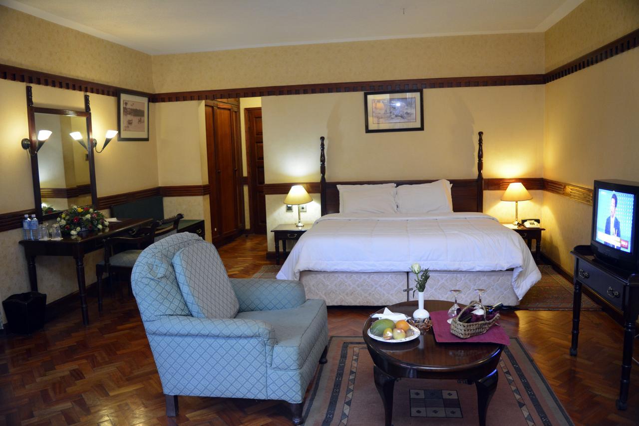 Outspan Hotel 尼耶利 外观 照片