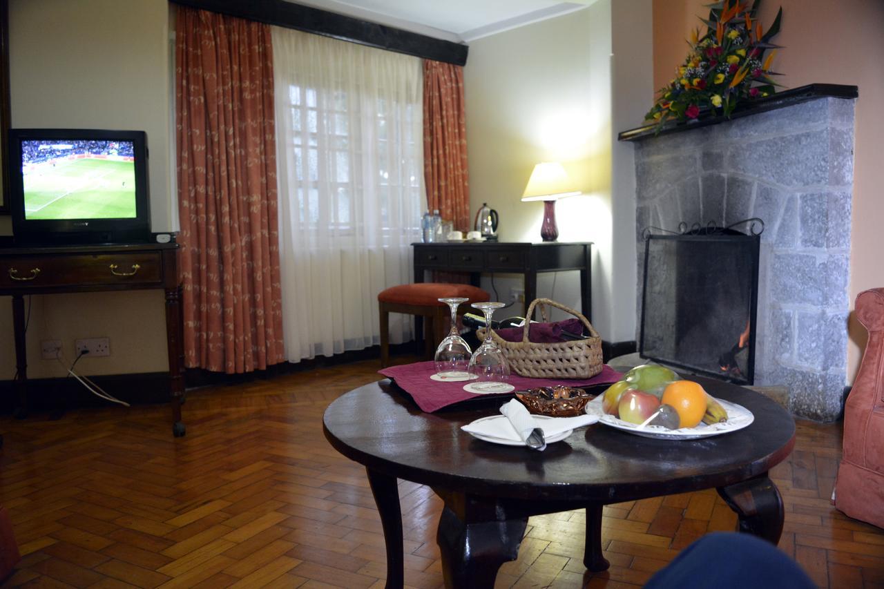 Outspan Hotel 尼耶利 外观 照片
