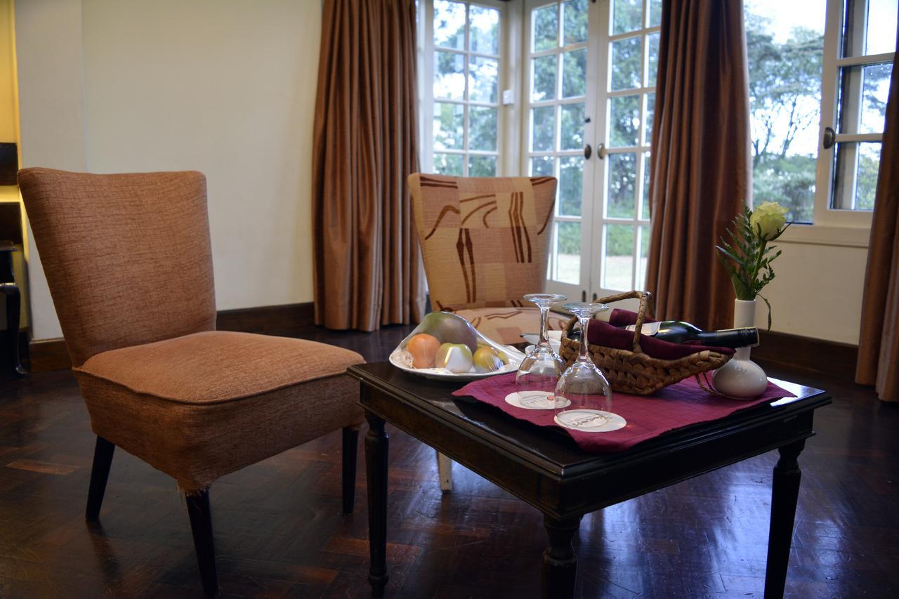 Outspan Hotel 尼耶利 外观 照片